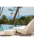Sun loungers and baths
